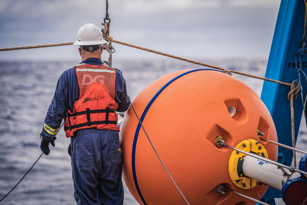 DeepGreen Employee and Ship